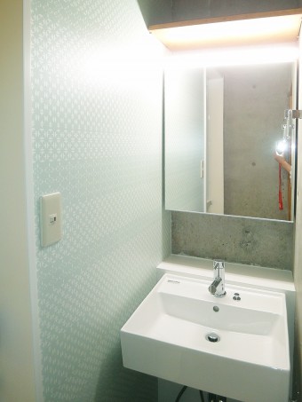 コンクリートの防寒対策を床暖房と断熱サッシで快適に コンクリートの防寒対策を床暖房と断熱サッシで快適に